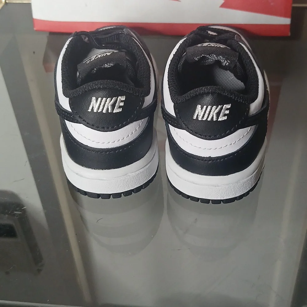 Nike Dunk Low Black And White (Panda) Size 5c - Picture 4 of 16